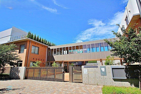 周辺環境 西東京市立ひばりが丘中学校 徒歩19分。昭和36年開校。生徒数496人(令和4年時点) 教育目標『自ら学ぶ・豊かな心・夢の実現』 1480m