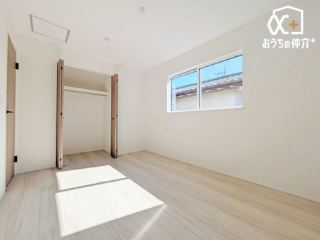 子供部屋 子供部屋におすすめな約6.0帖の広さの洋室。収納たっぷりの洋室なら、おもちゃや衣類もスッキリ片付く、楽しい子供部屋に。