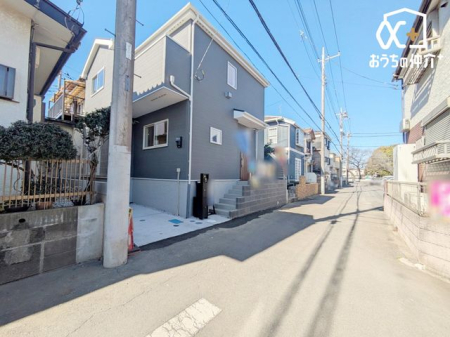 現地外観写真 静かな環境でリラックスした暮らしを求める方におすすめした閑静な住宅地。安心感のある立地で、日々の生活がより快適になります。
