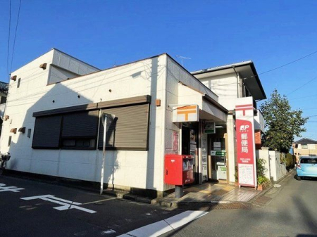 周辺環境 所沢上安松郵便局 徒歩22分。西武秋津団地というバス停から徒歩3分の場所にございます。 1710m