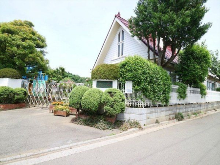 周辺環境 徒歩15分。ＪＲ武蔵野線「新座駅」から「清瀬たから幼稚園」まで 徒歩28分。道路から観ても、可愛い幼稚園です。 1160m