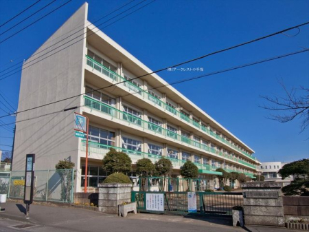 周辺環境 所沢市立柳瀬小学校 徒歩27分。 2160m