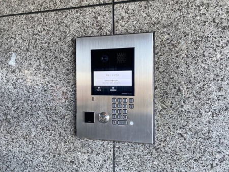 その他 防犯面でも安心なオートロックマンション。