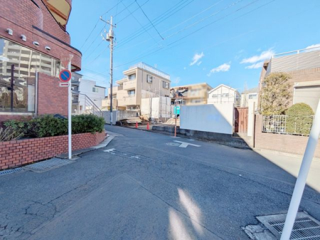 現地土地写真 隣の区画と併せてアパート用地としてもいかがでしょうか。