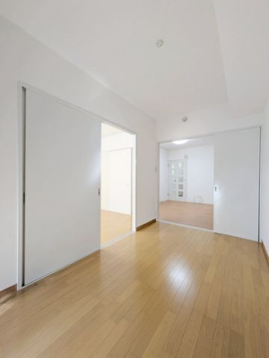 子供部屋 明るく広々とした洋室は、お子さまの成長にぴったりの空間。勉強も遊びも快適に！