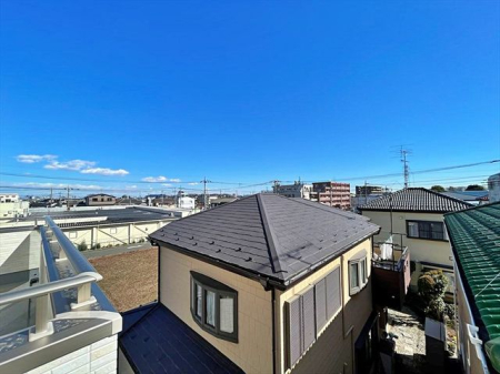 その他 バルコニーからの眺望です！天気の良い日には青空が広がります！
