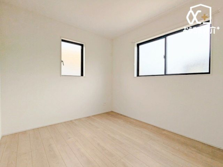 周辺環境 ファミリーマート新座馬場二丁目店 徒歩5分。営業時間：24時間 駐車場：有 390m