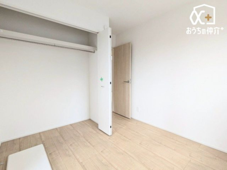 周辺環境 新座市立第四小学校 徒歩12分。１　学校教育目標(1) よく考え学ぶ子(2) じょうぶでたくましい子(3) 心の豊かな子 910m
