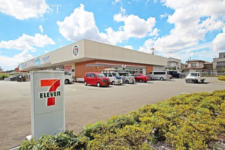 周辺環境 セブンイレブン新座野火止7丁目店 徒歩8分。みんな大好きセブンイレブン。ホットスナックが美味しい。有名店とのコラボや定期的なフェアも開催しているので飽きないですね。 600m