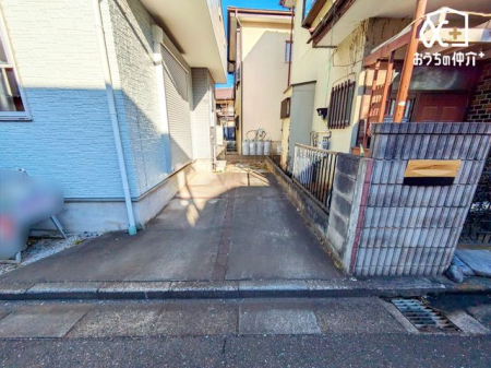  平置き駐車場です。