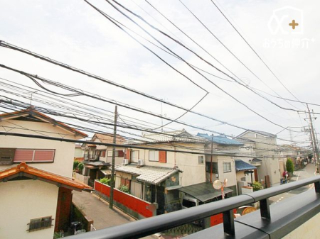 その他 バルコニーからの眺望の様子です。晴れた日には青空が広がり気持ちの良い場所です。