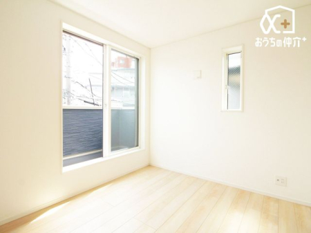 子供部屋 子供部屋にオススメな5.2洋室の様子です。