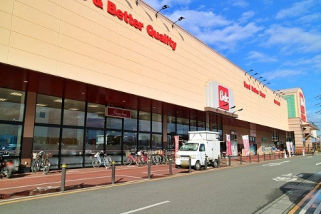 周辺環境 徒歩17分。【ベルク　ベスタ狭山店】営業時間：9時00分～0時00分　ベスタ内の大型スーパー　駐車場：多数 1340m