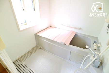 浴室 ●一日の疲れを癒してくれる、ゆったりとしたバスルーム