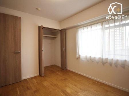 子供部屋 クローゼットが付いているため、お子様の勉強道具・衣類・寝具等も便利に収納可能です。