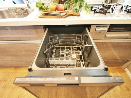 キッチン 家事の負担を軽減するビルトイン食洗機付き！