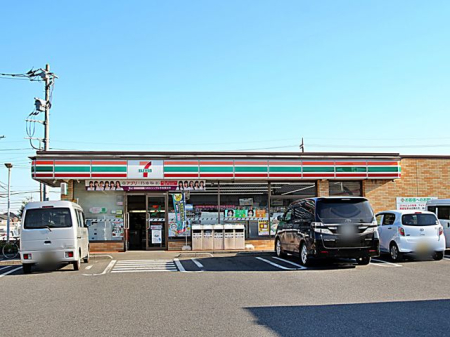 周辺環境 セブンイレブン新座畑中1丁目店 徒歩5分。みんな大好きセブンイレブン。ホットスナックが美味しい。有名店とのコラボや定期的なフェアも開催しているので飽きないですね。 380m