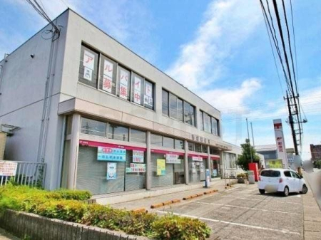 周辺環境 新座郵便局 徒歩17分。営業時間：午前9時～午後5時 駐車場：有　定休日：土・日 1330m