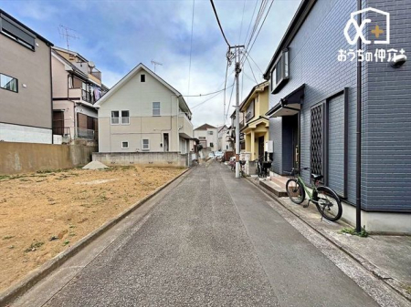 現地土地写真 生活環境の良好な閑静な住宅地です。ゆったり暮らしたい方にもおすすめのエリアです。お買い物施設も充実。