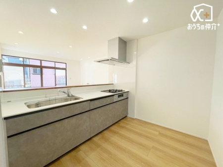 キッチン ～Kitchen～毎日使うキッチンだからこそ、食事の準備を楽しい時間に、忙しい時でもスムーズに無駄なく作業できる、お手入れも簡単にできるなど、毎日を楽しくするキッチンスペースに仕上げました。