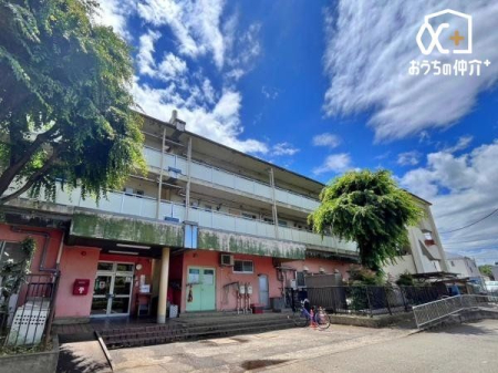 周辺環境 はちまん保育園 徒歩4分。都営八幡町第３アパート内にある保育園です。 250m
