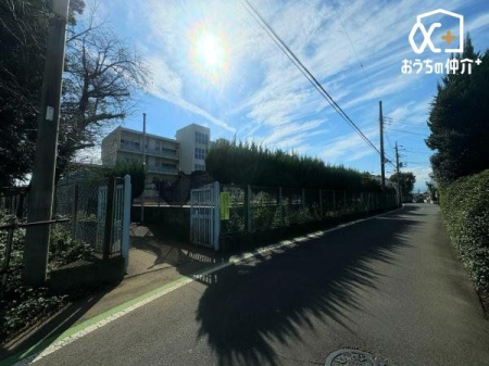 周辺環境 所沢市立林小学校 徒歩11分。西武池袋線「狭山ヶ丘駅」が最寄りの小学校でございます。ご近所の評判も良いです！ 860m