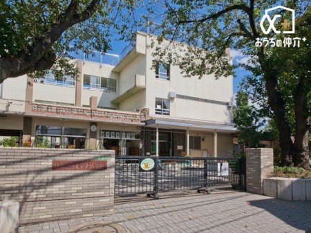 周辺環境 練馬区立大泉東小学校 徒歩8分。《子供が満足する学校》《保護者が信頼する学校》《地域が誇りにする学校》《教職員がやりがいをもつ学校》を目指しています。 610m