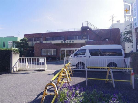 周辺環境 徒歩4分。【松風荘病院】営業時間 9時00分～16時00分(土・日曜日　定休日)車椅子対応の駐車場・入り口あり 280m