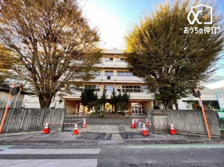 周辺環境 みずほ台小学校 徒歩6分。鶴馬2-3、関沢1、水谷2、東みずほ台2-4、その他大字鶴馬や水子の一部区域 420m