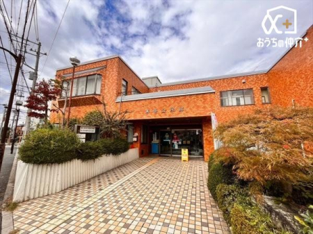 周辺環境 水谷公民館 徒歩10分。住民票や印鑑証明も取得可能な公民館です。 730m