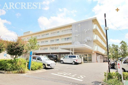 周辺環境 陽和病院 徒歩24分。認知症、高齢者対応病棟です。外来受診に際してはまずは相談センターへご連絡ください。 1880m