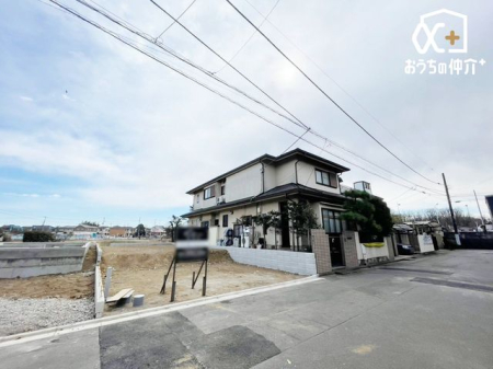 現地土地写真 子育てファミリーはもちろん、ゆったりと暮らしたい方にもおすすめしたい、落ち着いた住環境になっております。