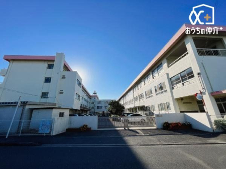 周辺環境 徒歩9分。富士見市立鶴瀬小学校 650m