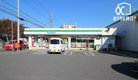 周辺環境 ファミリーマート清瀬小金井街道店 徒歩5分。24時間営業駐車場あり清瀬駅より徒歩13分 400m
