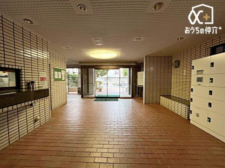 その他 ロビーの様子です。共有施設・敷地はきちんとお手入れの行き届いた物件になります。