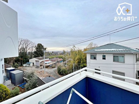 その他 バルコニーからの眺望です！天気の良い日には青空が広がります！