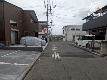 周辺環境 東久留米市立大門中学校 徒歩10分。黒目川と落合川の合流地点に立地する、自然豊かな環境に位置しています。 750m