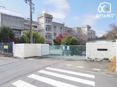 周辺環境 徒歩9分。【高倉小学校】13クラス 児童数:257人 660m