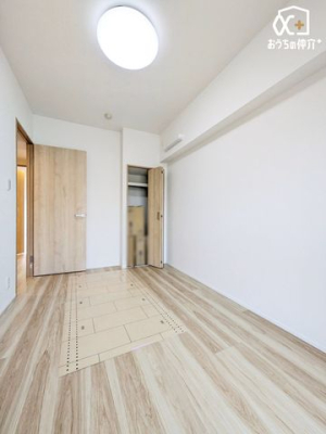 子供部屋 約5.3帖の子供部屋におすすめな洋室。収納たっぷりの洋室なら、おもちゃや衣類もスッキリ片付く、楽しい子供部屋に。