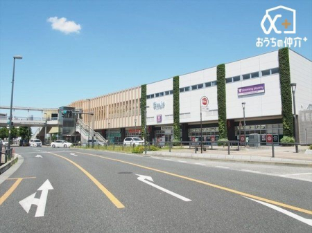 周辺環境 徒歩28分。【狭山市駅(西武 新宿線)】車椅子対応のトイレ・入り口あり 2190m