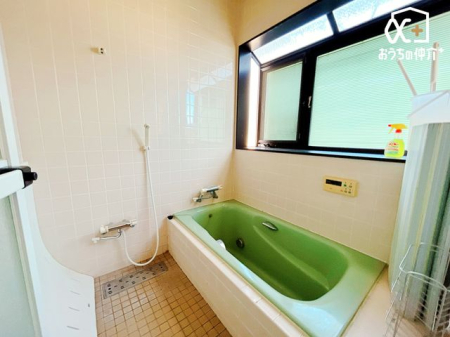 洗面台・洗面所 ～Wash room～大きな洗面　家族みんなが毎日使う洗面室。忙しい朝には使いやすい洗面で、ステキな一日のスタートをきりましょう。