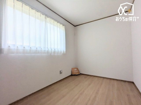 その他内観 2階　5.06帖のサービスルームです。居室としても利用できるお部屋です。