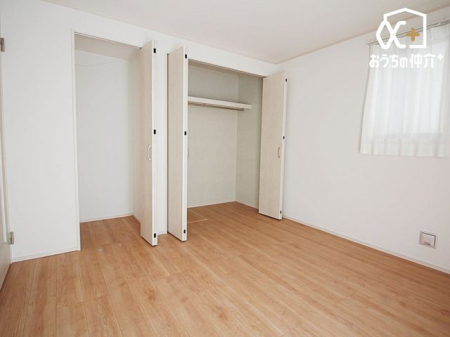 子供部屋 子供部屋としても十分な広さがあるお部屋です。家族個々の安らぎの空間を確保でき、プライベートなベッドルームは暮らす方の感性で造り上げたいものです。