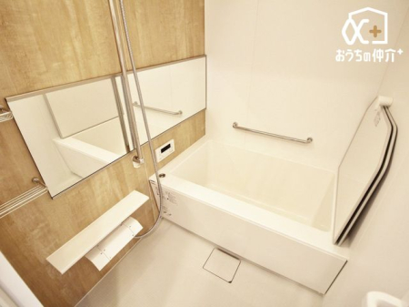 その他 駐輪場は屋根付きで雨の日でも濡れることなく安心です。また、夏は暑い陽射しからも劣化を守ってくれます。
