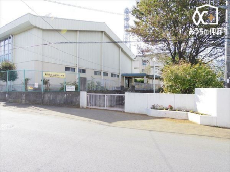 周辺環境 入間市立東金子中学校 徒歩7分。【東金子中学校】営業時間 8時15分～17時15分 560m
