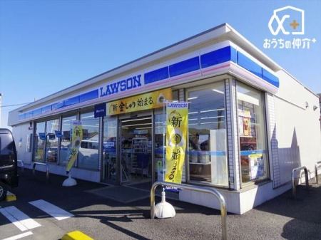 周辺環境 徒歩9分。【ローソン入間小谷田店】営業時間24時間。車椅子対応の駐車場。お支払い：クレジット カード。 690m