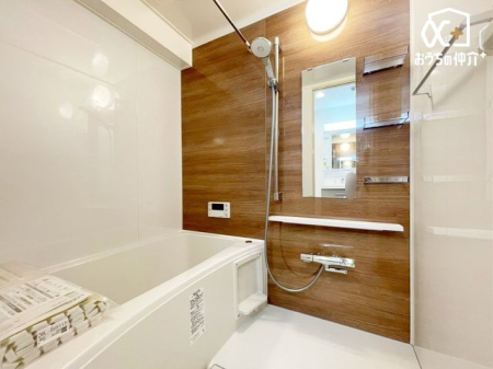 浴室 ～Bath～一日の疲れを洗い流すバスルーム。シャワー派の人もせっかくのゆったりバスタブの心地よさを味わってみては？きっと毎日、帰ってきてからの時間が一層楽しみになるはずです。