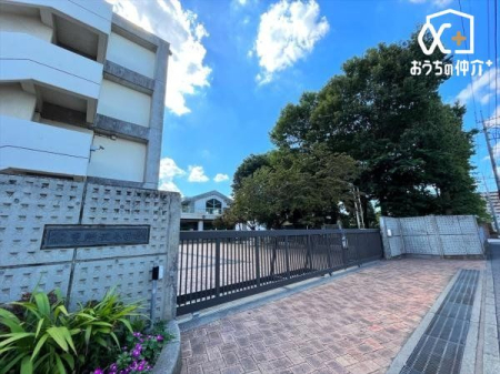 周辺環境 所沢市立東所沢小学校 徒歩11分。武蔵野線「東所沢駅」が最寄りの小学校でございます。ご近所の評判も良いです！ 840m