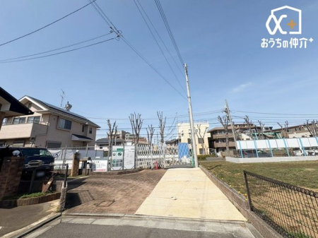 現地外観写真 子育てファミリーはもちろん、ゆったりと暮らしたい方にもおすすめしたい、落ち着いた住環境になっております。