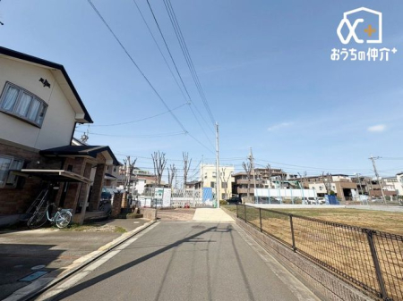 現地外観写真 子育てファミリーはもちろん、ゆったりと暮らしたい方にもおすすめしたい、落ち着いた住環境になっております。